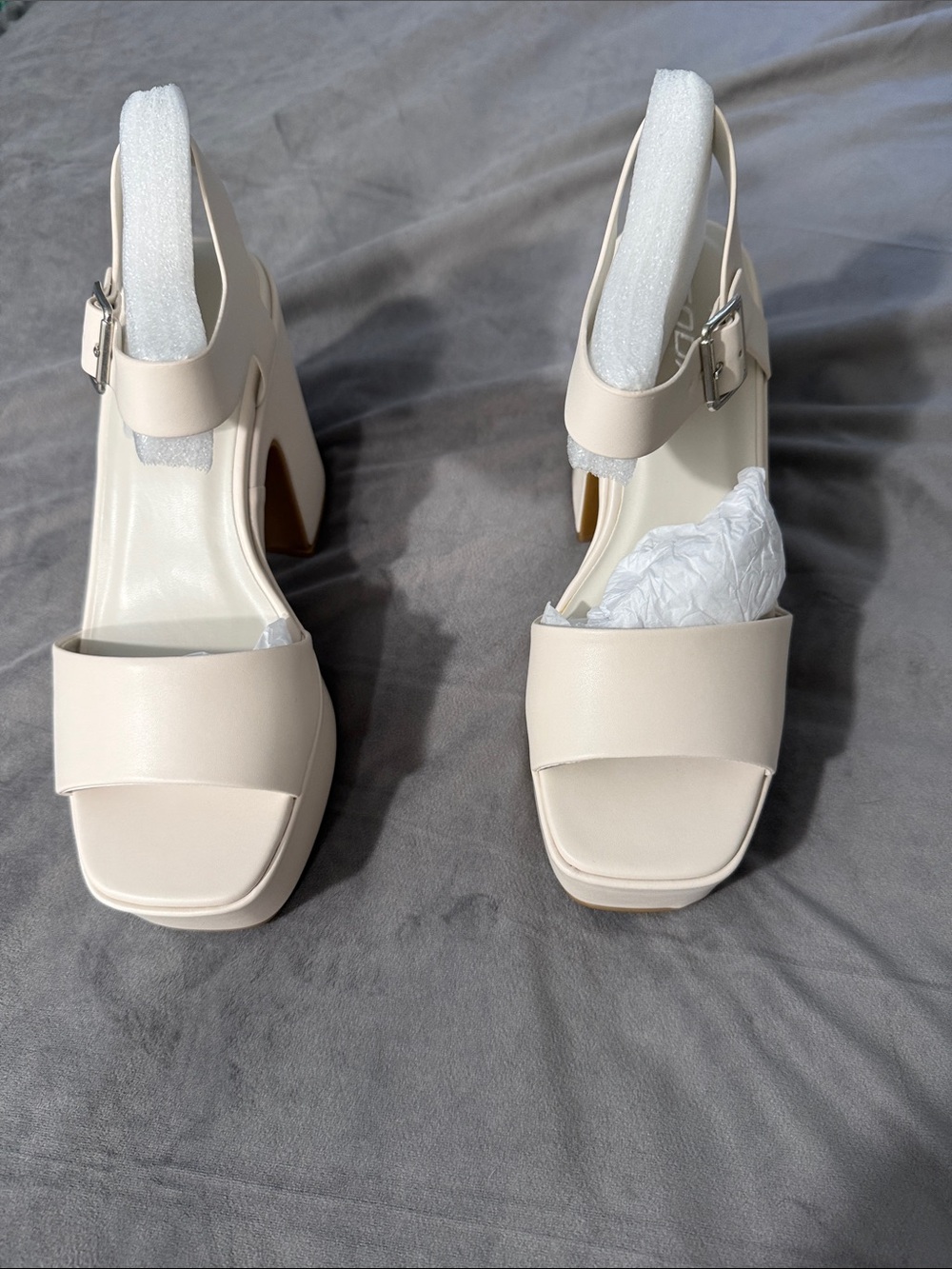Soda Ivory Block Platform Heel Slingback Sandals NWT